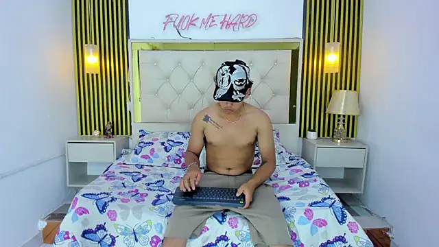 Axel Monroe online show from February 2026 06:03:01 AM