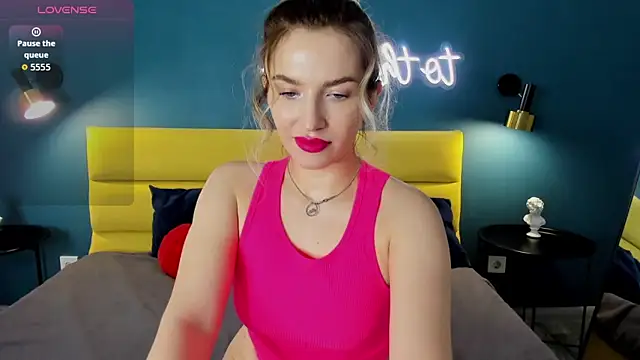 Snapshot of StellaAlluring chatting on May 2026 01:33:02 AM StellaAlluring online show from May 2026 01:33:02 AM