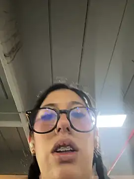 susi chimm online show from February 2026 02:04:02 PM