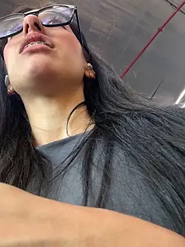 susi chimm online show from April 2026 01:51:02 PM