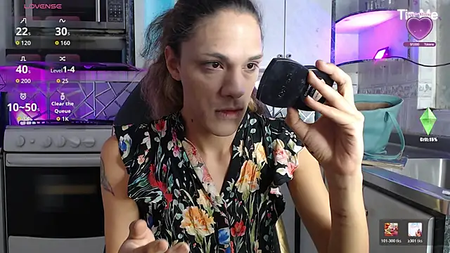 Snapshot of CrisOzzz chatting on June 2026 05:52:01 PM CrisOzzz online show from June 2026 05:52:01 PM