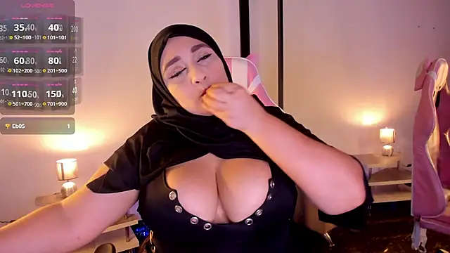 Snapshot of HijabiMilff chatting on May 2026 03:31:02 PM HijabiMilff online show from May 2026 03:31:02 PM
