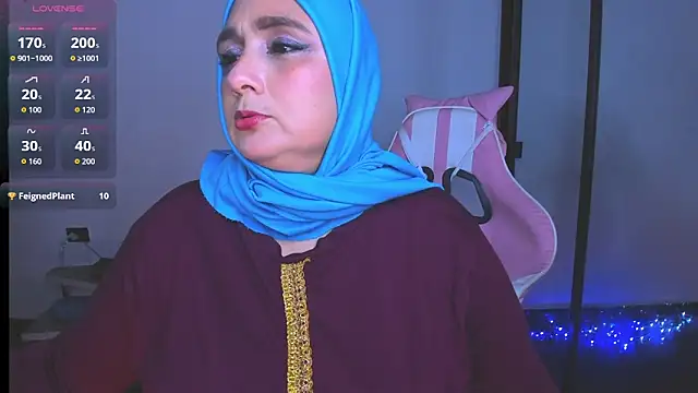 Snapshot of HijabiMilff chatting on June 2026 03:43:02 PM HijabiMilff online show from June 2026 03:43:02 PM