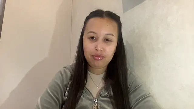 Dana 005 online show from May 2026 09:01:01 PM