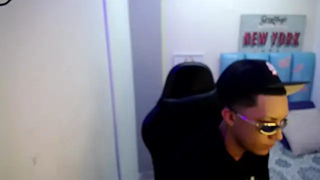 Street poemm  online show from April 2026 07:37:01 PM