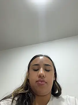 Eyssha online show from February 2026 04:46:02 AM