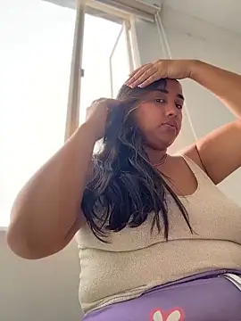 Eyssha online show from April 2026 12:38:01 PM