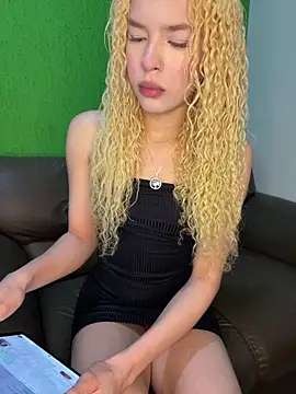 Snapshot of loirinha_atrevida chatting on March 2026 11:38:01 AM loirinha atrevida online show from March 2026 11:38:01 AM