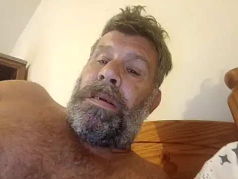 Snapshot of stud2512 chatting on June 2026 02:33:01 PM stud2512 online show from June 2026 02:33:01 PM