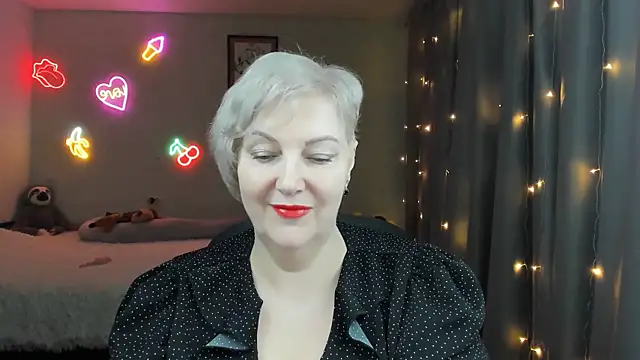 Mary-Leee online show from April 2026 03:55:01 AM