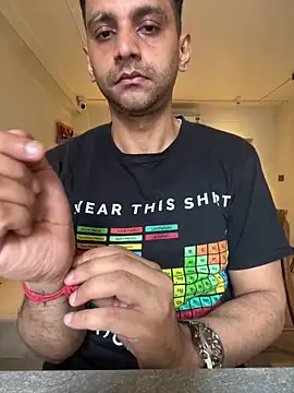 online4u08 online show from April 2026 05:51:02 AM