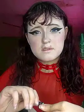 Snapshot of Kikimilkyy chatting on February 2026 08:32:02 PM Kikimilkyy online show from February 2026 08:32:02 PM