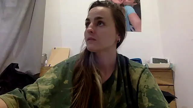 Snapshot of sheila_y_celia chatting on April 2026 03:24:01 PM sheila y celia online show from April 2026 03:24:01 PM
