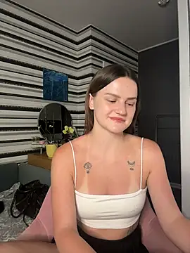 Snapshot of UnholyAmy chatting on June 2026 07:58:02 PM UnholyAmy online show from June 2026 07:58:02 PM