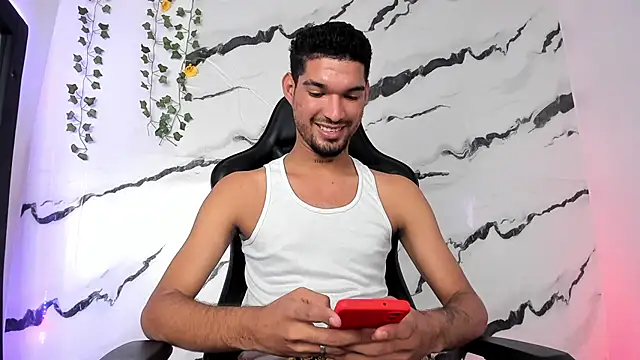 Snapshot of CarlosHotVibes chatting on February 2026 01:09:02 PM CarlosHotVibes online show from February 2026 01:09:02 PM