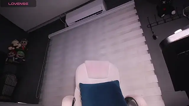 dirty 27cms online show from September 2025 04:40:02 AM