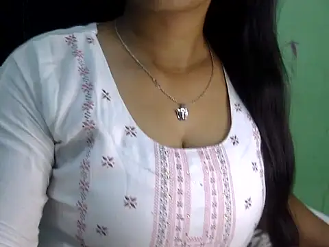 cute momo love online show from April 2026 07:23:02 AM