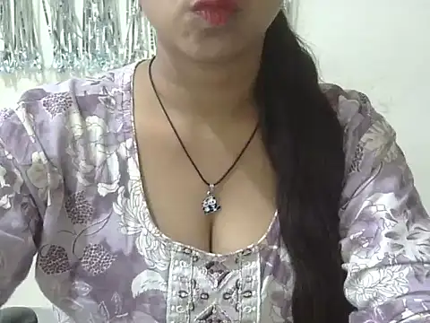 Snapshot of cute_momo_love chatting on July 2026 04:27:02 AM cute momo love online show from July 2026 04:27:02 AM