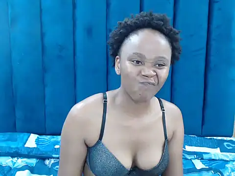 Snapshot of CreamyTea chatting on March 2026 06:03:01 PM CreamyTea online show from March 2026 06:03:01 PM