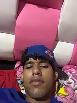 Stickmendez online show from May 2026 11:44:01 PM