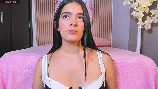 Snapshot of Isaa-queen chatting on June 2026 09:30:02 PM Isaa-queen online show from June 2026 09:30:02 PM