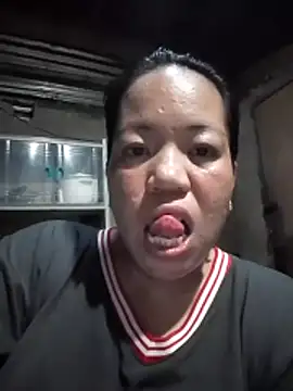 sweet lhyn online show from May 2026 11:15:01 AM