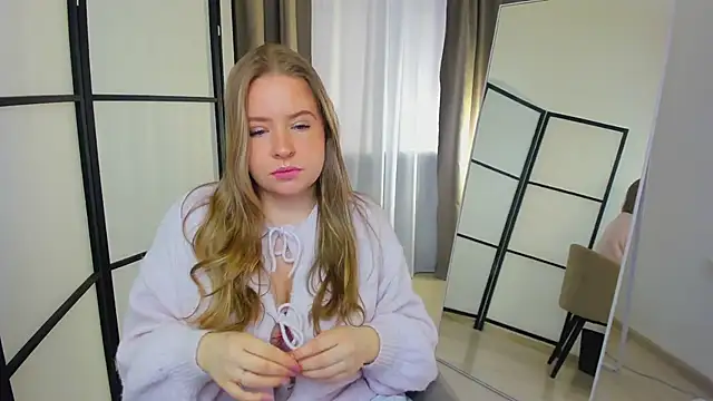 Arya Thomas online show from March 2026 12:01:02 PM