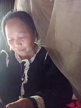 heesuu11 online show from April 2026 09:41:02 AM