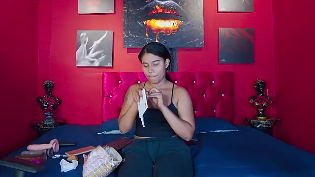 Luna Dante fox online show from March 2026 12:44:01 PM