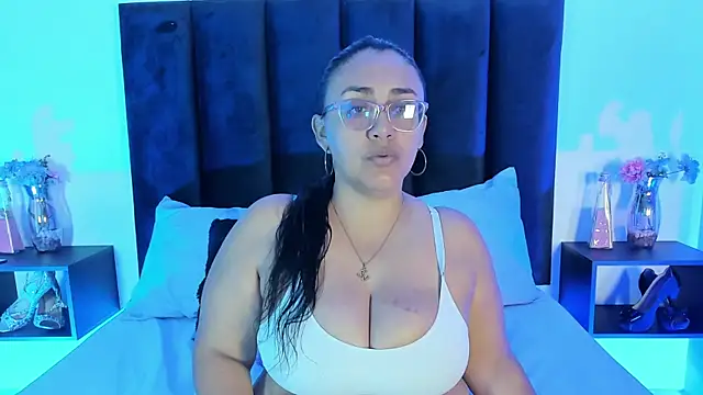 scarlet  ray  online show from April 2026 11:23:02 AM