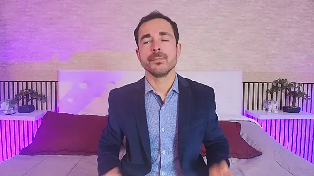 Adams Sanz online show from June 2026 07:16:02 PM