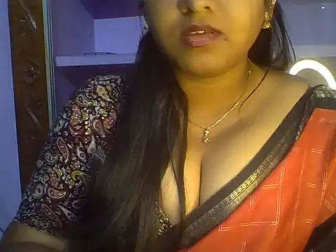 Snapshot of Tamil_Kuttyma chatting on July 2026 03:18:02 PM Tamil Kuttyma online show from July 2026 03:18:02 PM