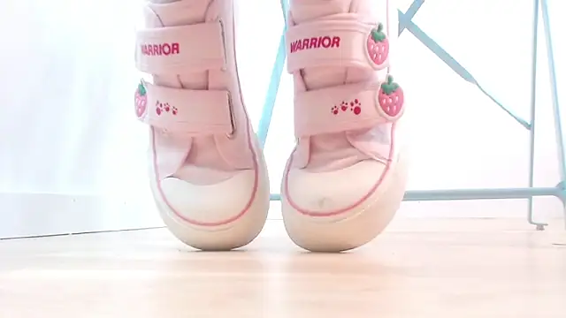 vanillemilk online show from May 2026 12:00:02 PM