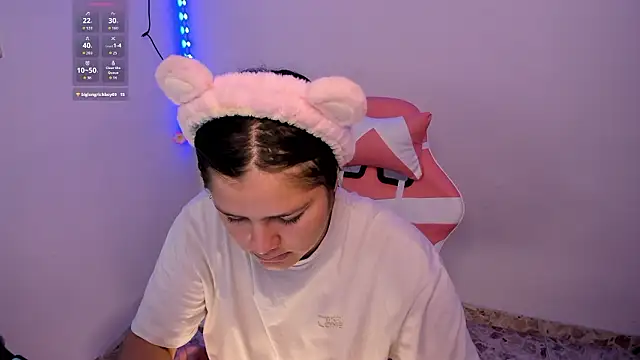 Snapshot of trianna_sweet chatting on February 2026 03:23:01 PM trianna sweet online show from February 2026 03:23:01 PM