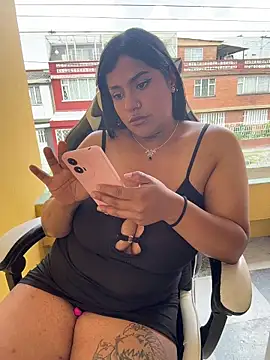 Nahomy firee online show from March 2026 05:54:01 PM