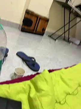 Snapshot of Varun_93 chatting on February 2026 10:18:01 PM Varun 93 online show from February 2026 10:18:01 PM