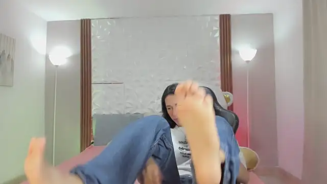 Larry craft online show from April 2026 09:02:01 PM