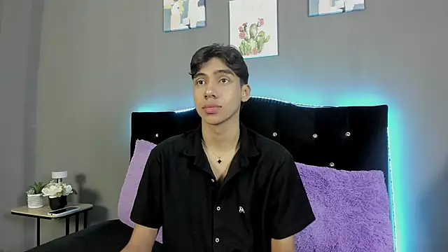 Eros Lux online show from April 2026 12:10:01 PM