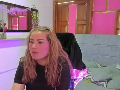 Julieta star  online show from March 2026 06:24:01 PM