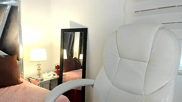 Snapshot of curvy_samantta chatting on March 2026 07:53:01 PM curvy samantta online show from March 2026 07:53:01 PM