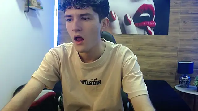 Snapshot of trevor_mob chatting on April 2026 06:50:01 PM trevor mob online show from April 2026 06:50:01 PM