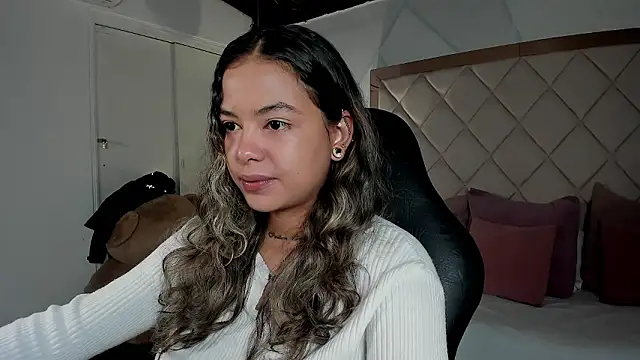 dulce lyraa1 online show from March 2026 04:17:02 AM