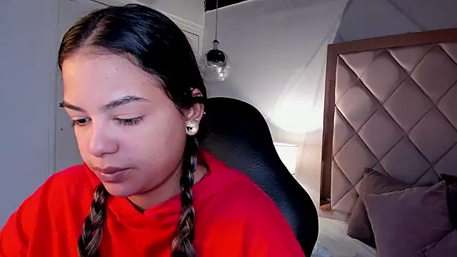 Snapshot of dulce_lyraa1 chatting on June 2026 04:29:02 AM dulce lyraa1 online show from June 2026 04:29:02 AM