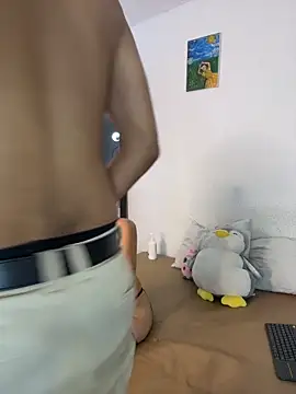 Mia-Valeria- online show from April 2026 11:18:02 PM