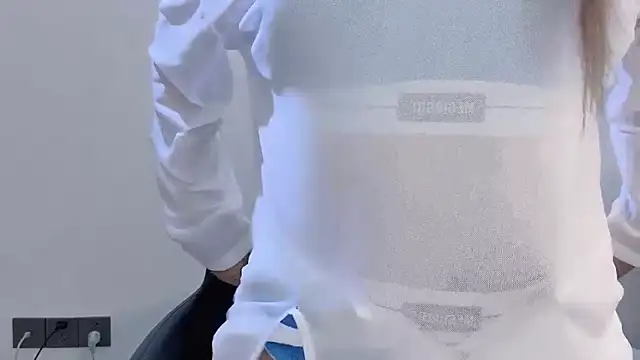 Baixi-01 online show from March 2026 04:42:01 AM