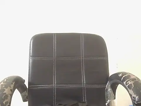 cute yashi online show from April 2026 02:11:02 PM