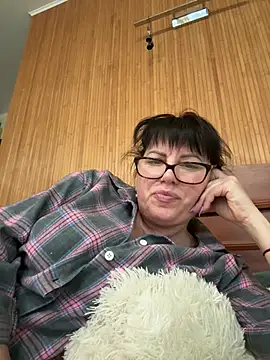 expensive lady online show from April 2026 02:50:01 PM