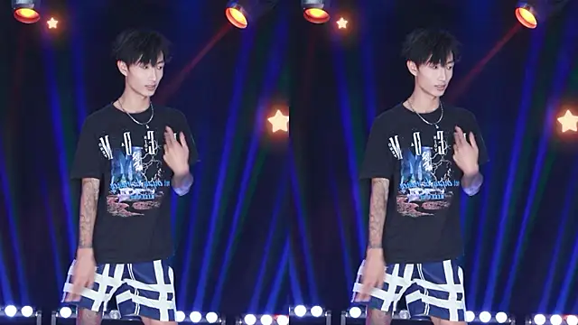 Snapshot of AOA-boy chatting on July 2026 07:35:02 AM AOA-boy online show from July 2026 07:35:02 AM