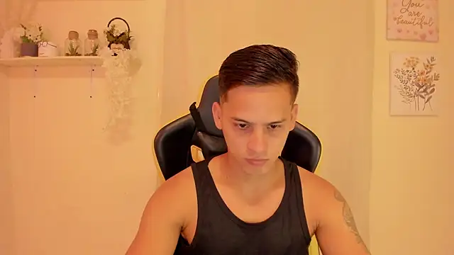 sexy andres01 online show from April 2026 02:00:02 PM