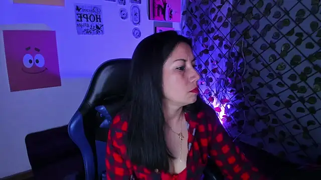 Megan Collinss1 online show from March 2026 04:43:01 PM